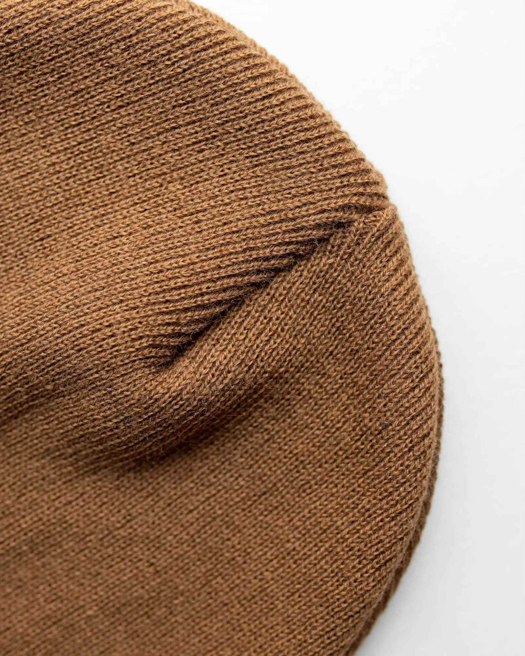 CS104 HAAKWEAR Traditional Silent Cuffed Beanie, Camel Brown