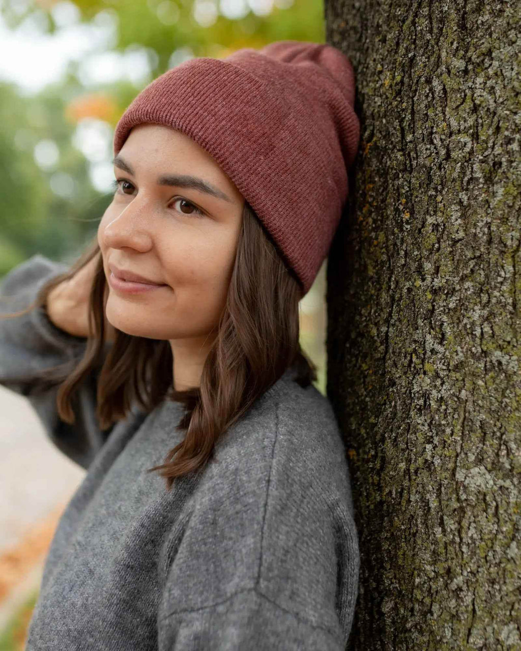 CS105 HAAKWEAR Traditional Silent Cuffed Beanie, Rusty Burgundy