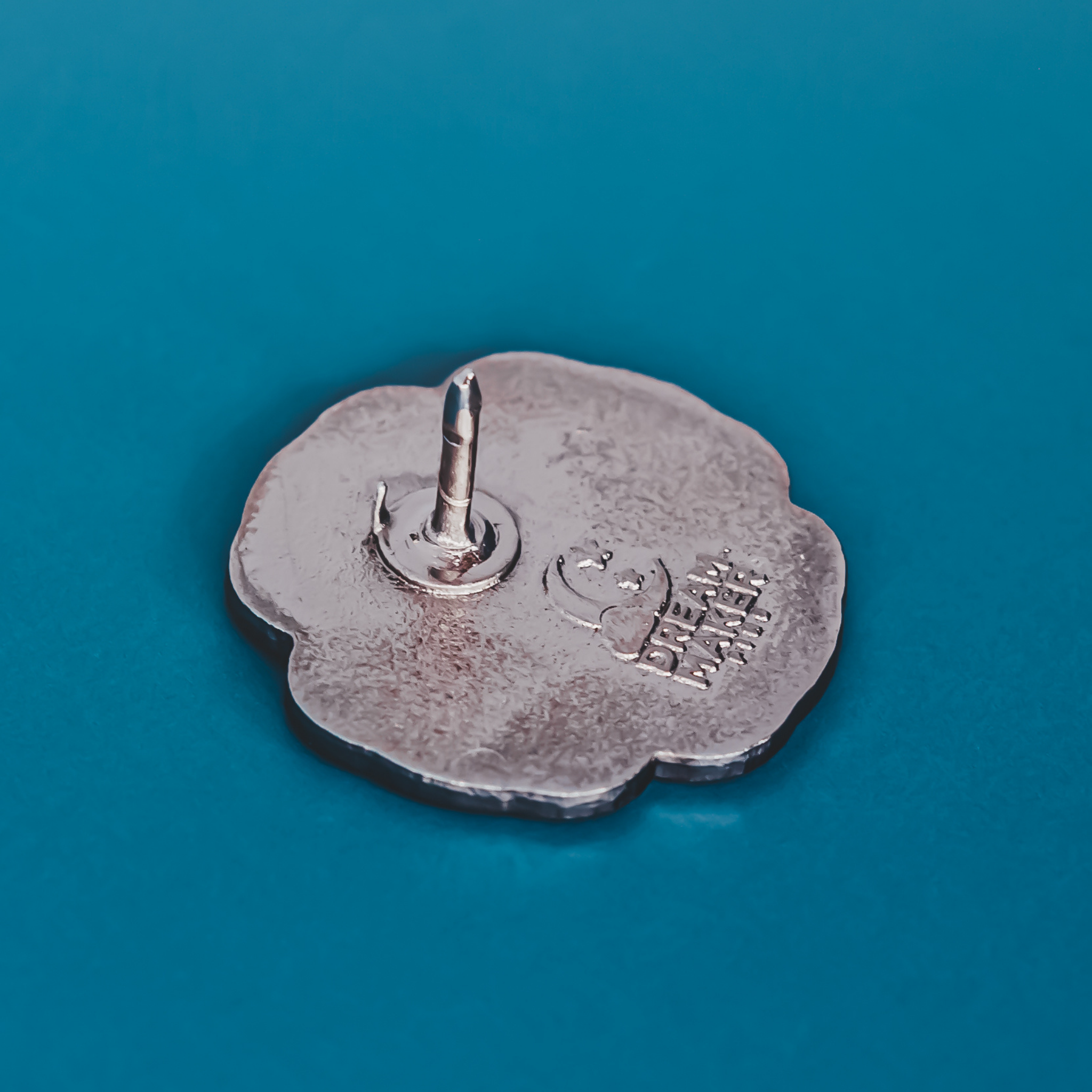 Purple Poppy Enamel Pin – Symbol of Honor, Dignity & Devotion